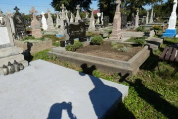 Вічний спочинок у цвинтарі Буцач, пам’ятники та могили, історія та шана померлих.