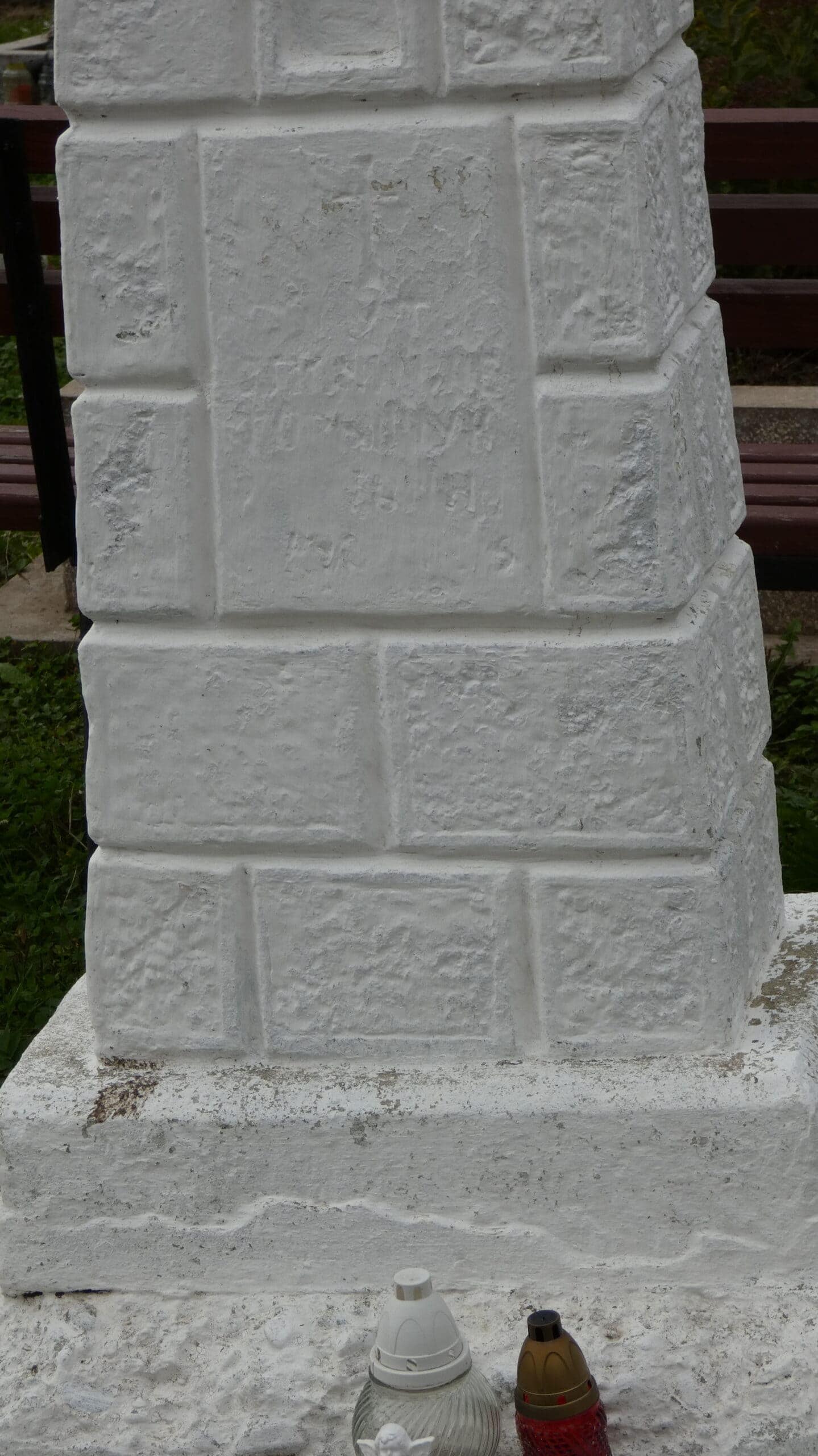 Виготовлення пам’ятника на цвинтарі Буцачі, кам'яне надгроб’я, реставрація пам’ятних хрестів.